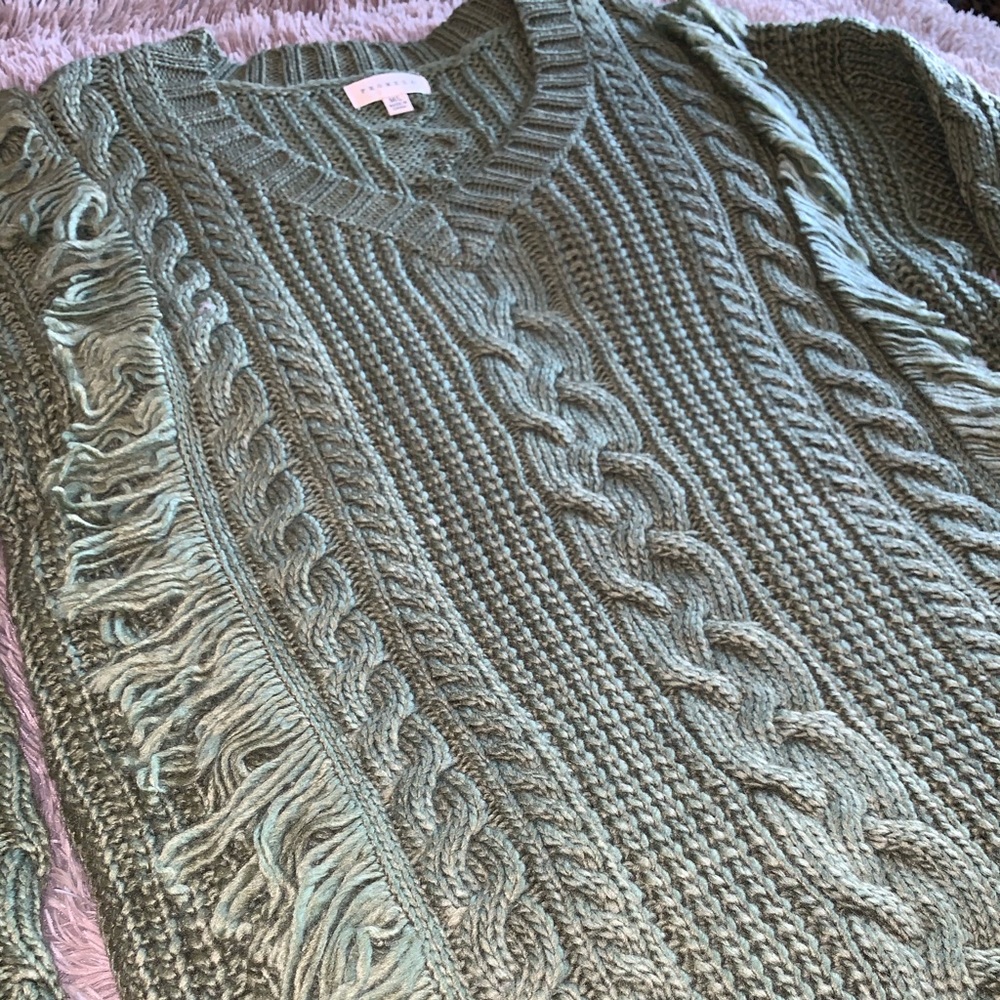 Knotted Fringe Olive Green Sweater - Picture 6 of 7